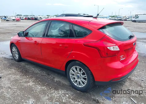 2012 Ford Focus Se z USA, uszkodzony, nr VIN 1FAHP3K29CL178576